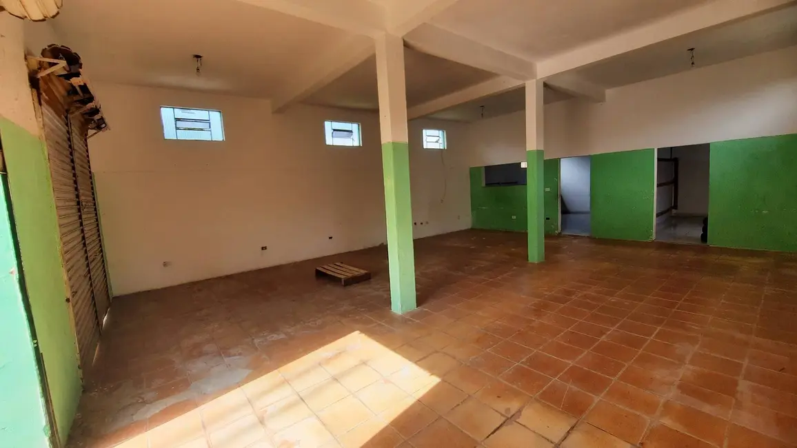 Foto 4 de Sala Comercial para alugar, 130m2 em Massaguaçu, Caraguatatuba - SP