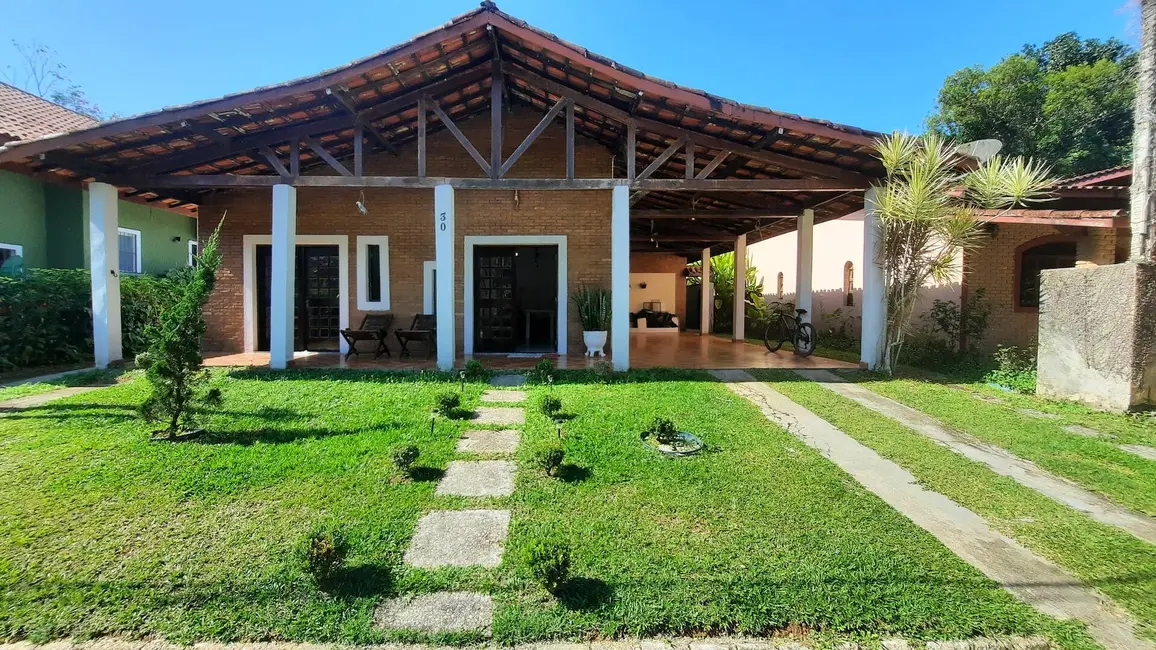 Foto 2 de Casa com 4 quartos à venda, 215m2 em Ubatuba - SP