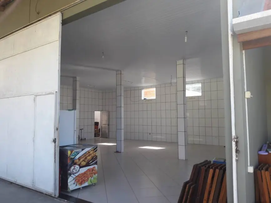 Foto 9 de Casa com 3 quartos para alugar, 600m2 em Massaguaçu, Caraguatatuba - SP
