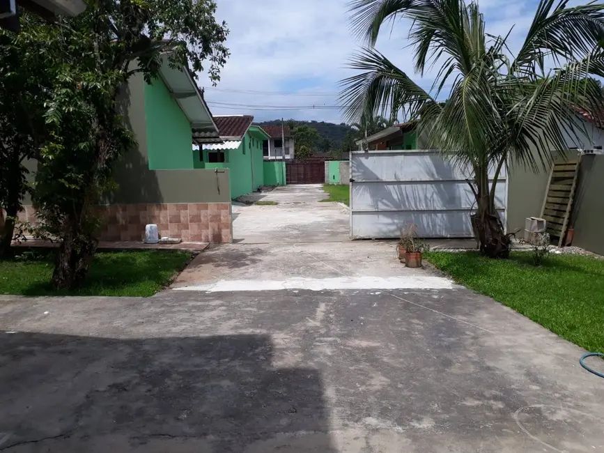 Foto 3 de Casa com 3 quartos para alugar, 600m2 em Massaguaçu, Caraguatatuba - SP