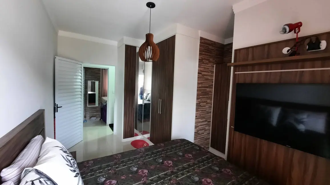 Foto 8 de Casa com 2 quartos à venda, 80m2 em Jardim do Sol, Caraguatatuba - SP