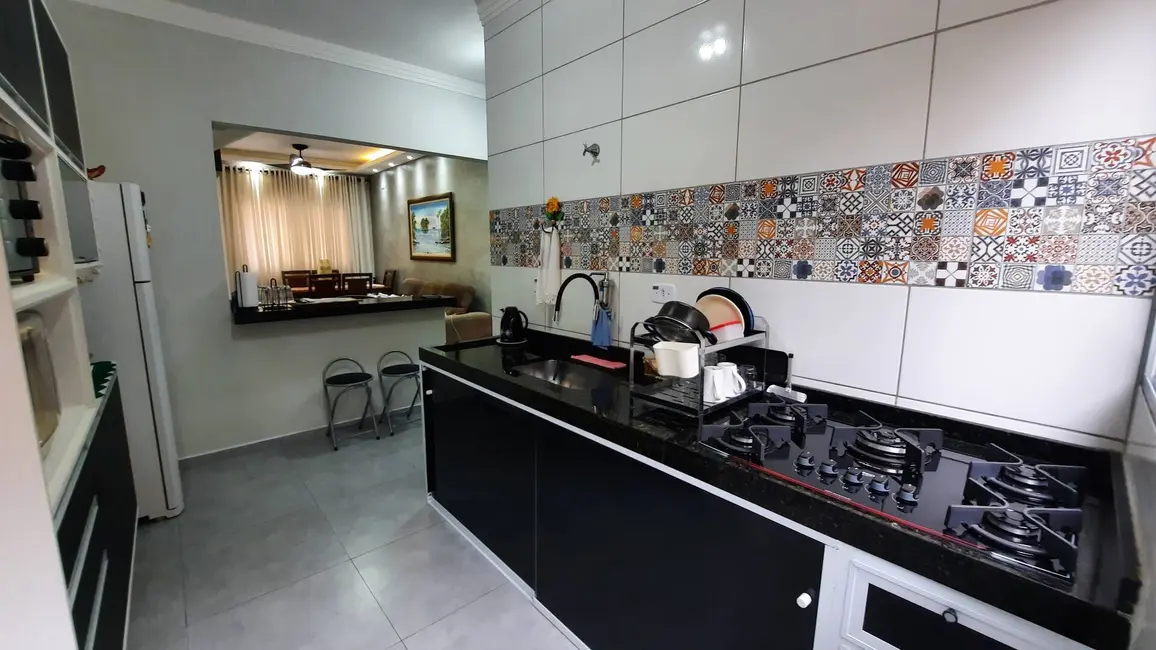 Foto 5 de Casa com 2 quartos à venda, 80m2 em Jardim do Sol, Caraguatatuba - SP