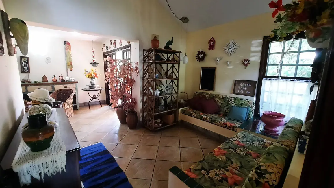 Foto 5 de Casa com 4 quartos à venda, 135m2 em Ubatuba - SP