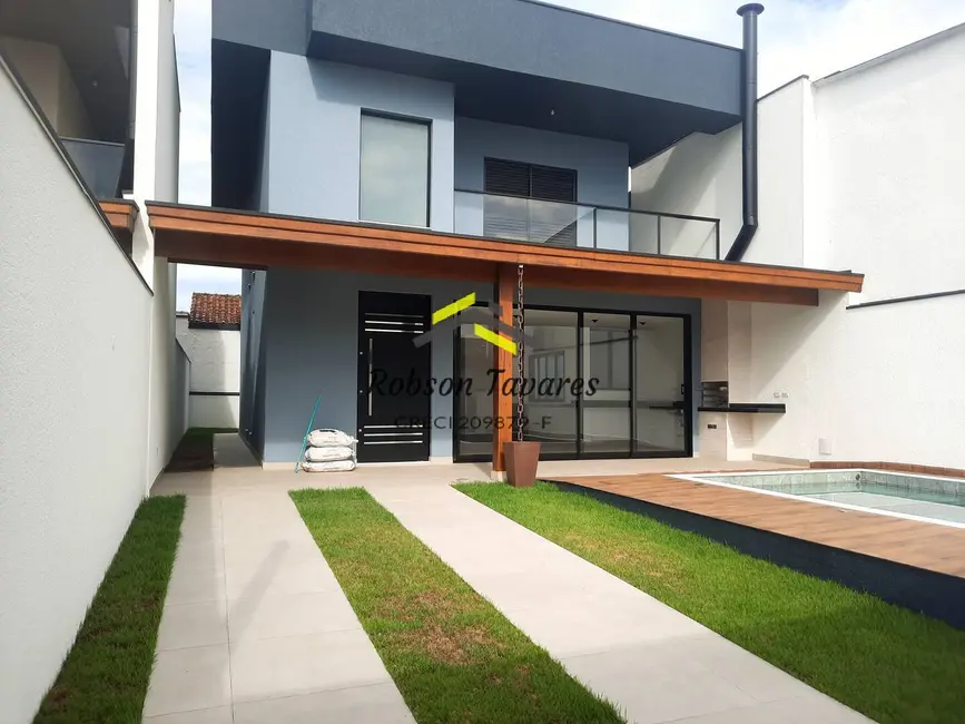 Foto 2 de Casa com 4 quartos à venda, 165m2 em Balneário Copacabana, Caraguatatuba - SP