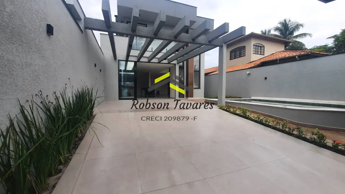 Foto 3 de Casa com 3 quartos à venda, 192m2 em Balneário Gardem Mar, Caraguatatuba - SP