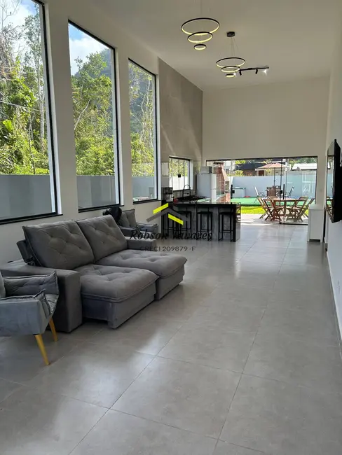 Foto 4 de Casa de Condomínio com 3 quartos à venda, 150m2 em Mar Verde, Caraguatatuba - SP