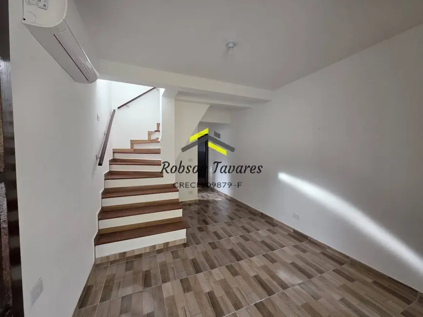 Foto 3 de Casa de Condomínio com 2 quartos à venda, 100m2 em Parque Balneário Poiares, Caraguatatuba - SP