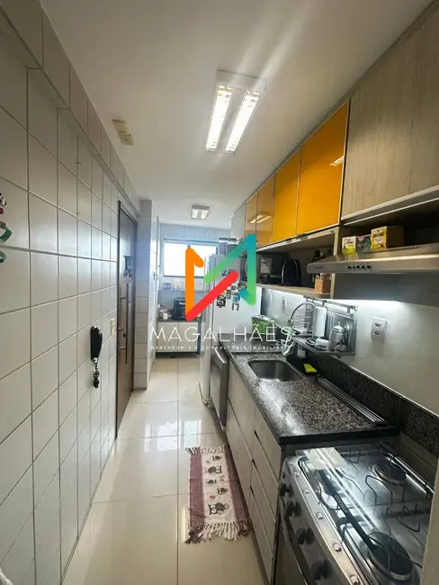 Foto 7 de Apartamento com 3 quartos à venda, 90m2 em Madalena, Recife - PE