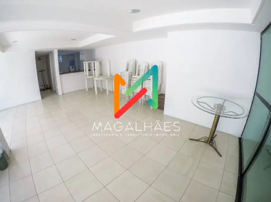 Foto 3 de Apartamento com 2 quartos à venda, 70m2 em Pina, Recife - PE