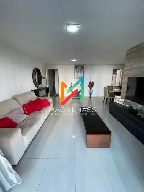 Apartamento com 4 quartos à venda, 130m2 em Boa Viagem, Recife - PE - imagem 1 Foto 1 de Apartamento com 4 quartos à venda, 130m2 em Boa Viagem, Recife - PE