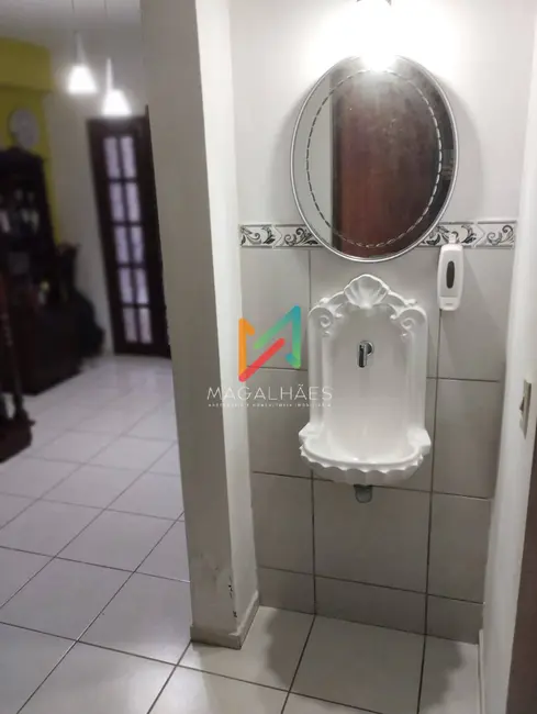 Foto 7 de Casa com 4 quartos à venda, 218m2 em Casa Forte, Recife - PE