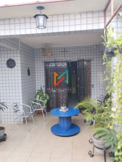 Foto 9 de Casa com 4 quartos à venda, 218m2 em Casa Forte, Recife - PE