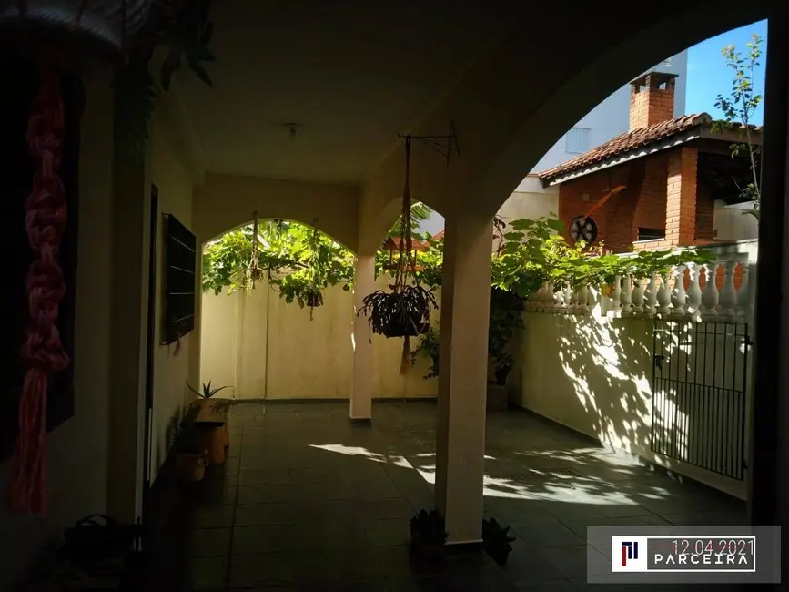 Foto 3 de Casa com 4 quartos à venda, 330m2 em Sao Jose Dos Campos - SP