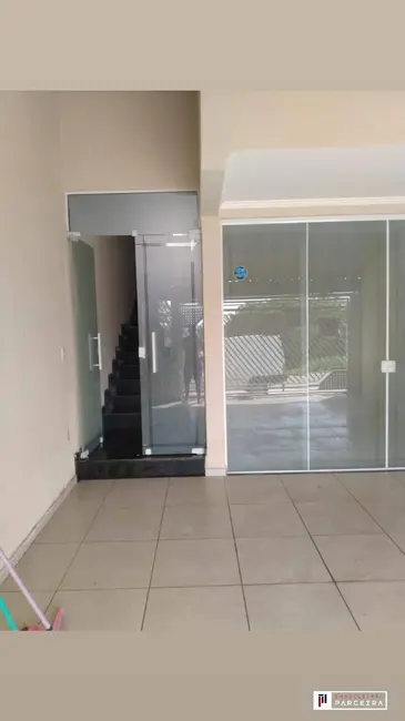 Casa com 2 quartos à venda, 125m2 em Sao Jose Dos Campos - SP - imagem 3 Foto 3 de Casa com 2 quartos à venda, 125m2 em Sao Jose Dos Campos - SP