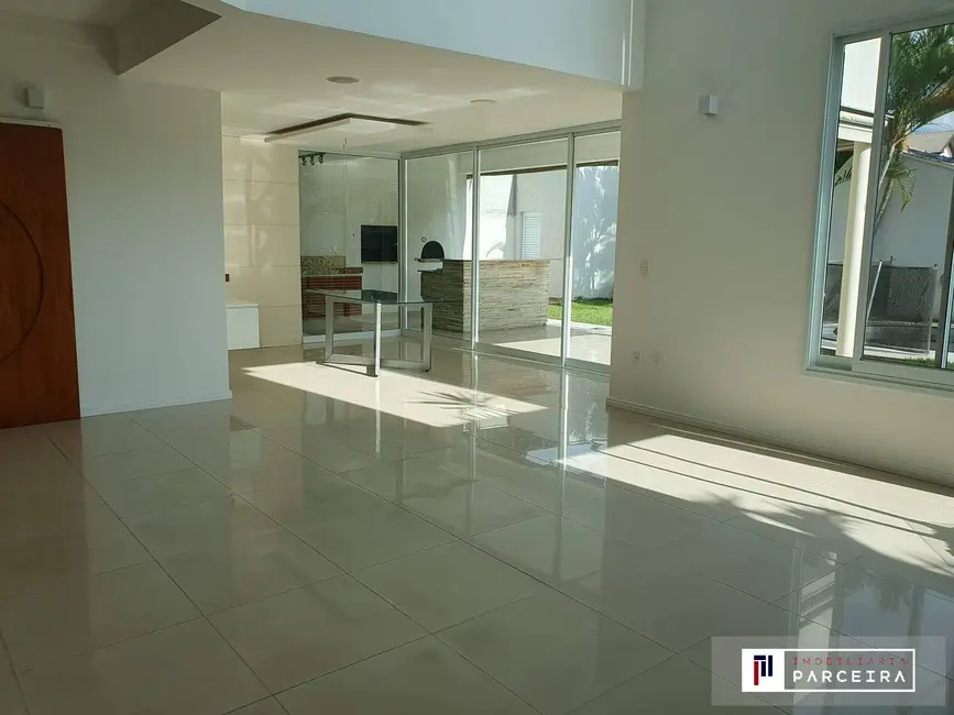 Foto 5 de Casa com 4 quartos à venda, 330m2 em Sao Jose Dos Campos - SP