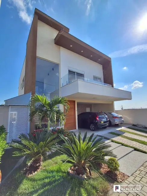 Foto 1 de Casa com 4 quartos à venda, 265m2 em Sao Jose Dos Campos - SP