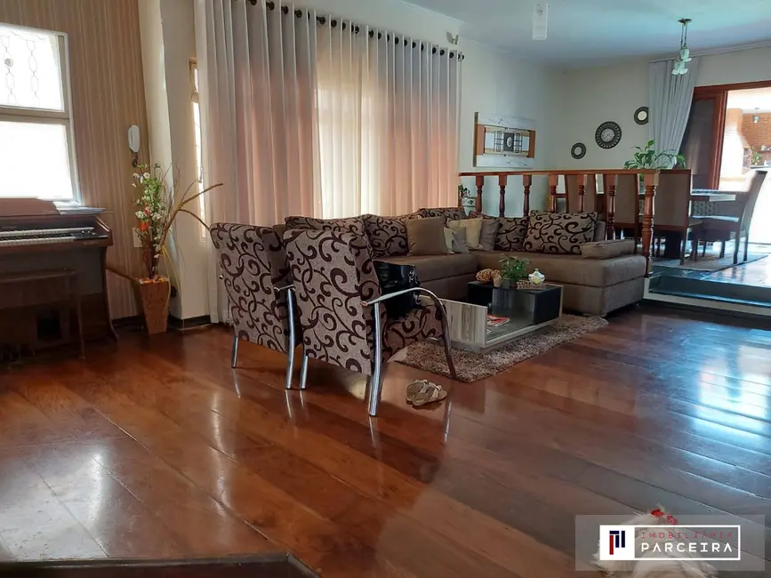 Foto 1 de Casa com 5 quartos à venda, 318m2 em Sao Jose Dos Campos - SP