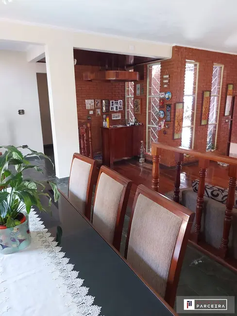 Foto 4 de Casa com 5 quartos à venda, 318m2 em Sao Jose Dos Campos - SP