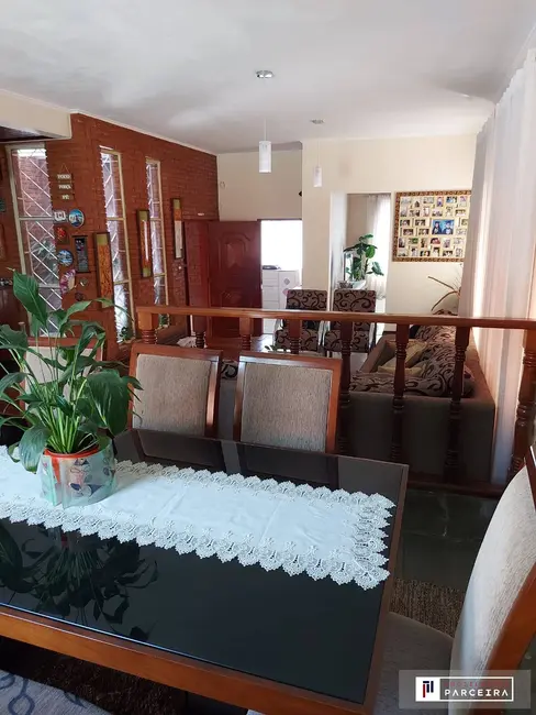 Foto 3 de Casa com 5 quartos à venda, 318m2 em Sao Jose Dos Campos - SP