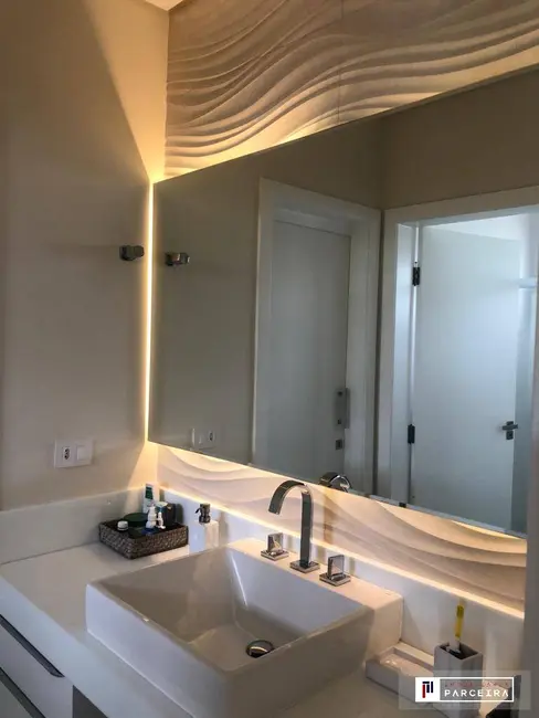 Foto 5 de Casa com 5 quartos à venda, 320m2 em Sao Jose Dos Campos - SP