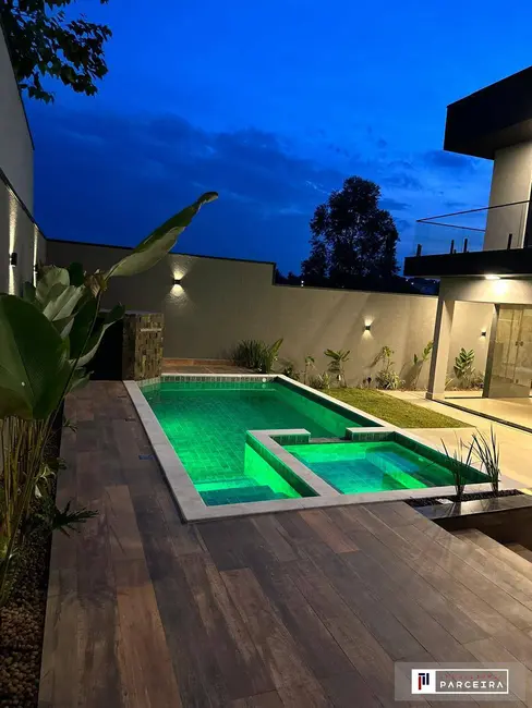 Casa com 3 quartos à venda, 253m2 em Cacapava - SP - imagem 3 Foto 3 de Casa com 3 quartos à venda, 253m2 em Cacapava - SP