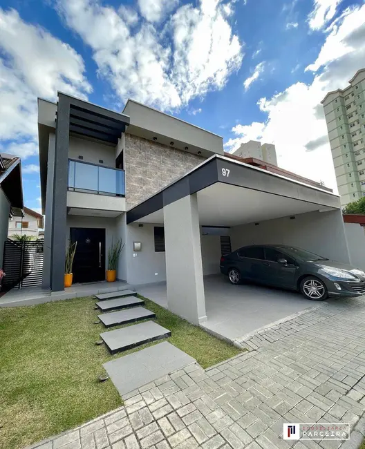 Foto 1 de Casa com 4 quartos à venda, 260m2 em Sao Jose Dos Campos - SP