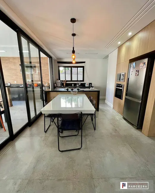 Foto 4 de Casa com 4 quartos à venda, 260m2 em Sao Jose Dos Campos - SP