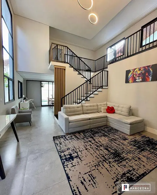 Foto 2 de Casa com 4 quartos à venda, 260m2 em Sao Jose Dos Campos - SP