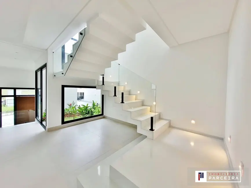 Foto 4 de Casa com 4 quartos à venda, 339m2 em Sao Jose Dos Campos - SP