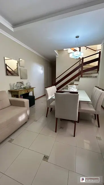 Foto 2 de Casa com 4 quartos à venda, 115m2 em Sao Jose Dos Campos - SP
