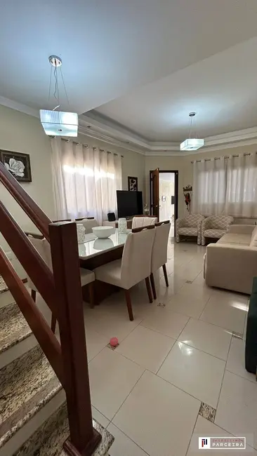 Foto 1 de Casa com 4 quartos à venda, 115m2 em Sao Jose Dos Campos - SP