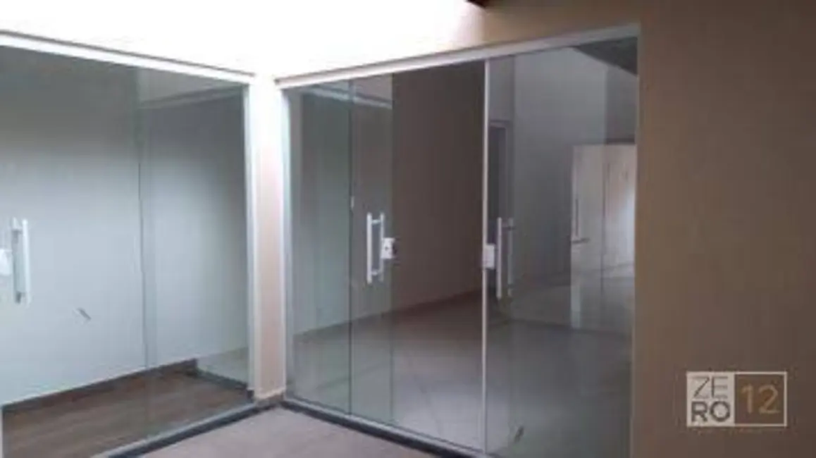 Casa com 3 quartos à venda, 150m2 em Sao Jose Dos Campos - SP - imagem 2 Foto 2 de Casa com 3 quartos à venda, 150m2 em Sao Jose Dos Campos - SP