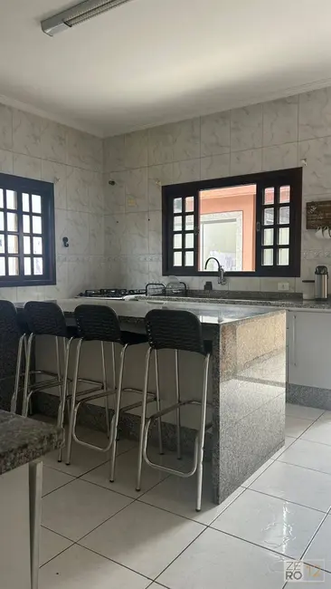 Foto 4 de Casa com 3 quartos à venda, 150m2 em Sao Jose Dos Campos - SP