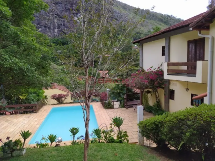 Foto 1 de Casa de Condomínio com 6 quartos à venda, 300m2 em Cruzeiro, Teresopolis - RJ