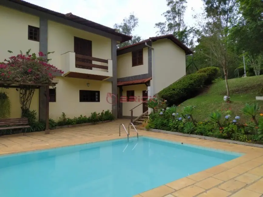 Foto 2 de Casa de Condomínio com 6 quartos à venda, 300m2 em Cruzeiro, Teresopolis - RJ