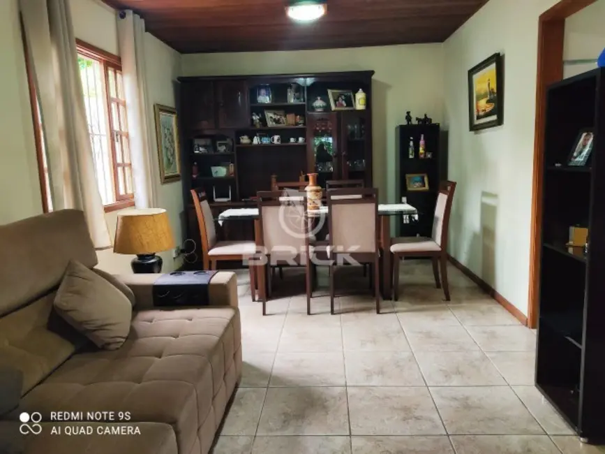 Foto 2 de Casa com 3 quartos à venda, 100m2 em Araras, Teresopolis - RJ