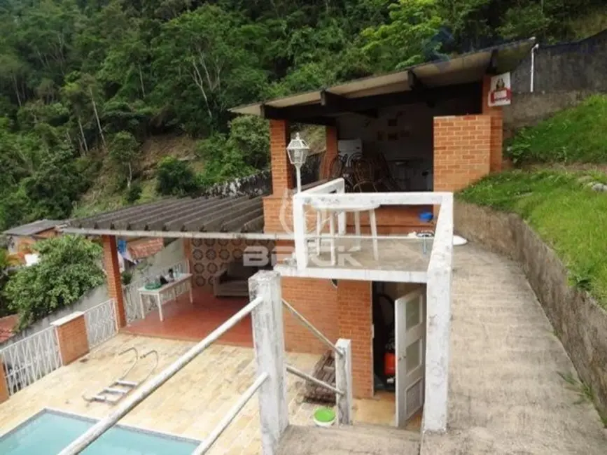 Foto 2 de Casa com 5 quartos à venda, 300m2 em Itaipava, Petropolis - RJ