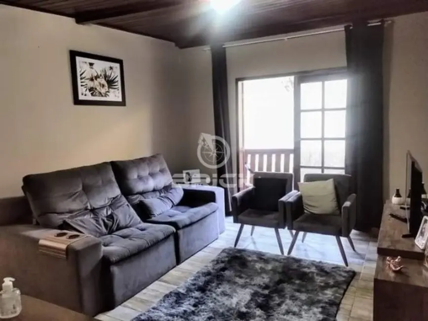 Foto 2 de Casa de Condomínio com 2 quartos à venda, 140m2 em Colônia Alpina, Teresopolis - RJ