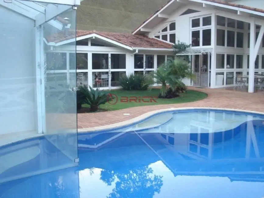 Foto 2 de Casa com 4 quartos à venda, 450m2 em Nogueira, Petropolis - RJ