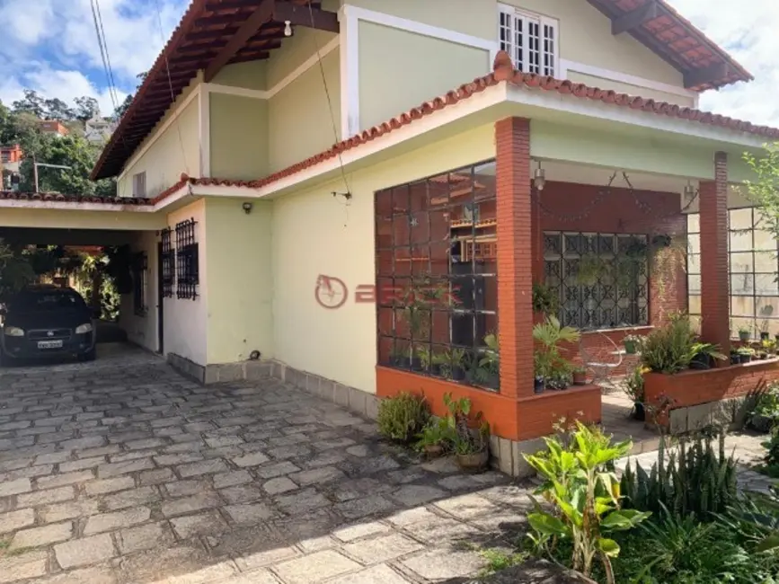 Foto 1 de Casa com 4 quartos à venda, 120m2 em Tijuca, Teresopolis - RJ