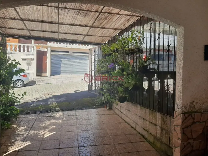 Foto 2 de Casa com 3 quartos à venda, 151m2 em Fazendinha, Teresopolis - RJ