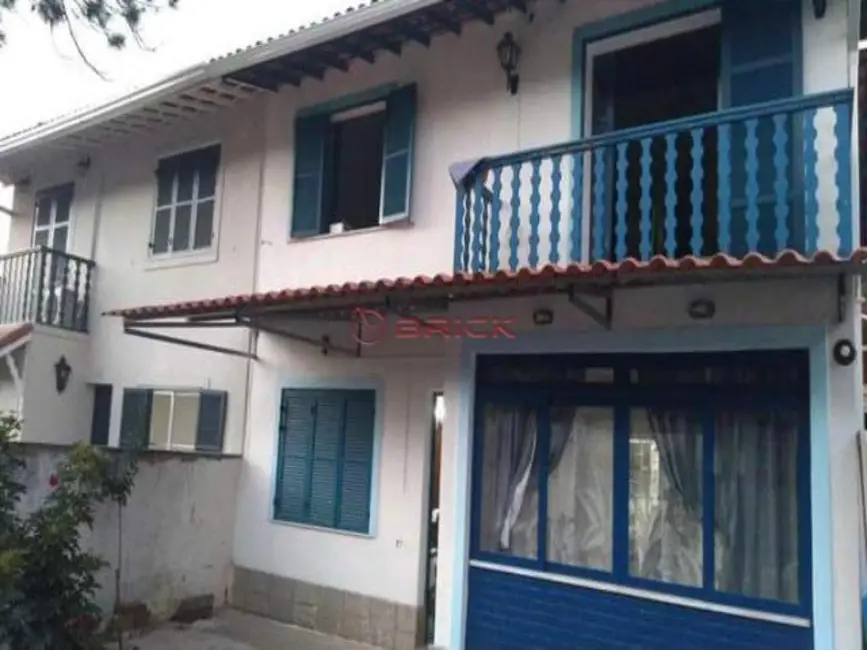 Foto 2 de Casa com 3 quartos à venda, 314m2 em Tijuca, Teresopolis - RJ