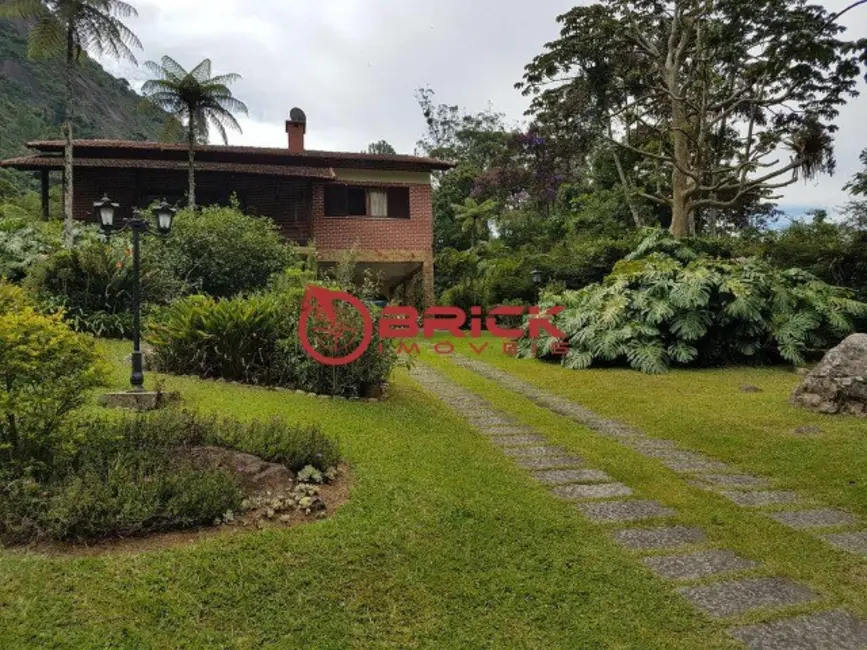 Foto 1 de Casa com 6 quartos à venda, 266m2 em Granja Guarani, Teresopolis - RJ