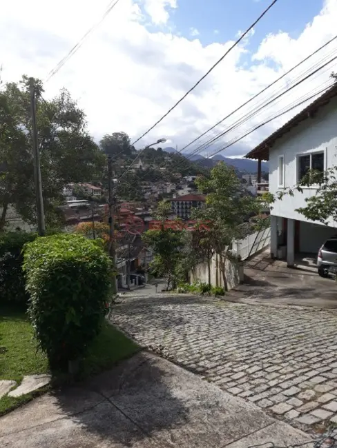 Foto 2 de Terreno / Lote à venda, 535m2 em Tijuca, Teresopolis - RJ