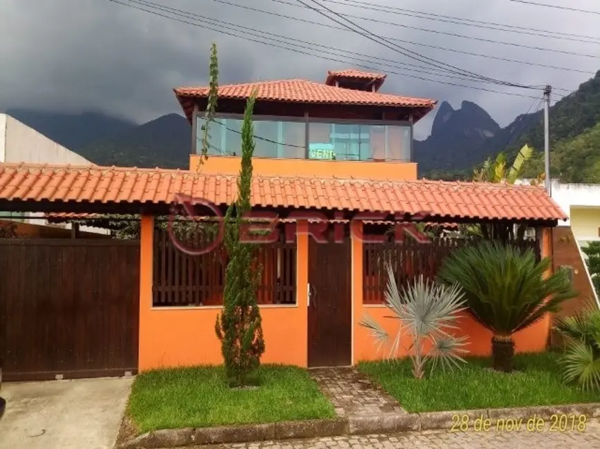 Foto 1 de Casa com 5 quartos à venda, 250m2 em Cachoeira Grande (Rio do Ouro), Mage - RJ