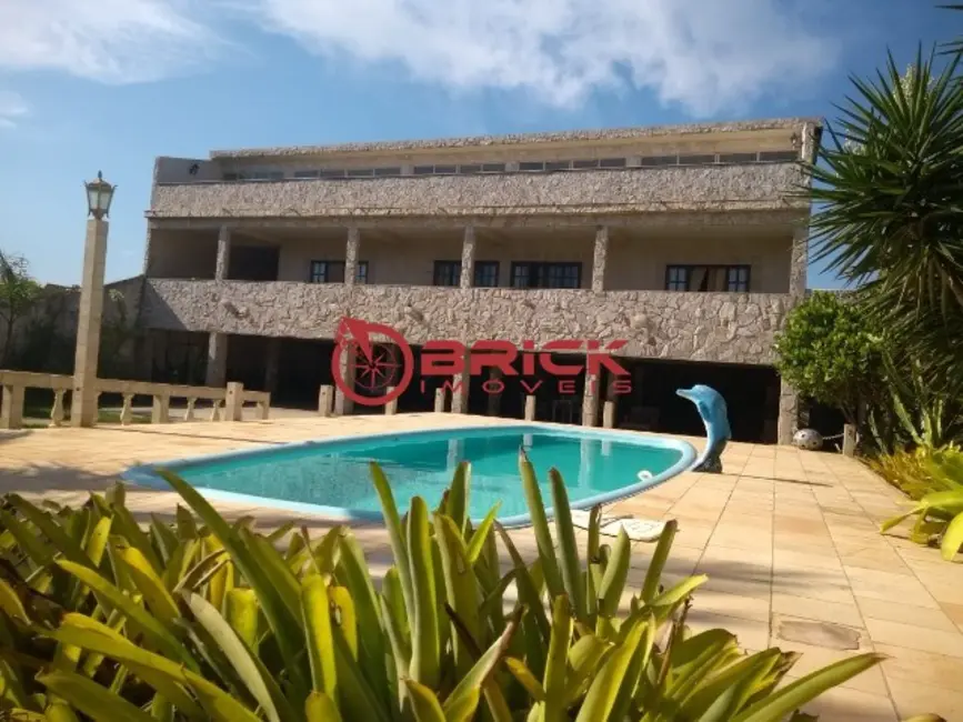 Foto 1 de Casa com 5 quartos à venda, 574m2 em Jardim Atlântico Leste (Itaipuaçu), Marica - RJ