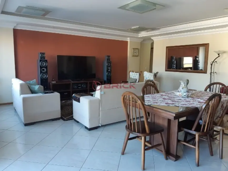 Foto 2 de Apartamento com 4 quartos à venda, 390m2 em Agriões, Teresopolis - RJ