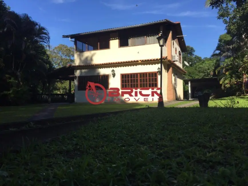 Foto 1 de Casa com 4 quartos à venda, 220m2 em Monte Oliveti, Guapimirim - RJ