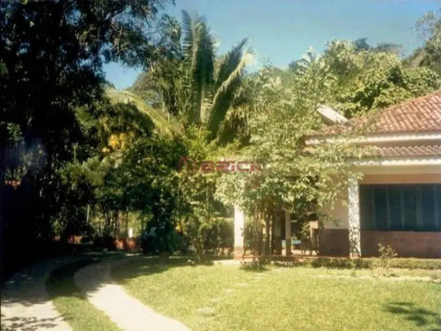 Foto 1 de Casa com 5 quartos à venda, 350m2 em Cadetes Fabres, Guapimirim - RJ