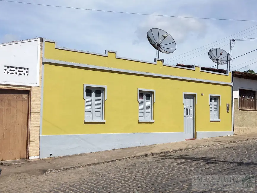 Foto 1 de Casa com 4 quartos à venda, 386m2 em Centro, Ubaitaba - BA